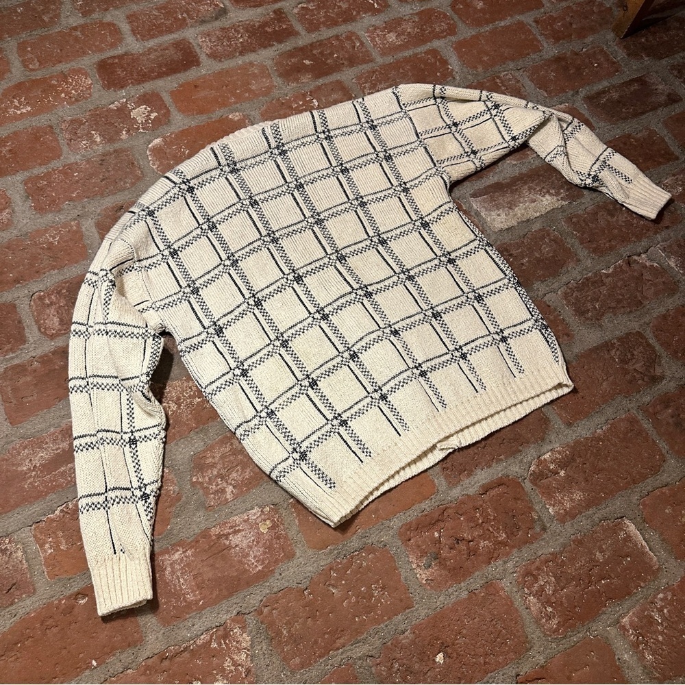 Vintage 1990s Crossings Knit Cream & Black Grid Pattern Cardigan Sweater USA - Picture 12 of 14